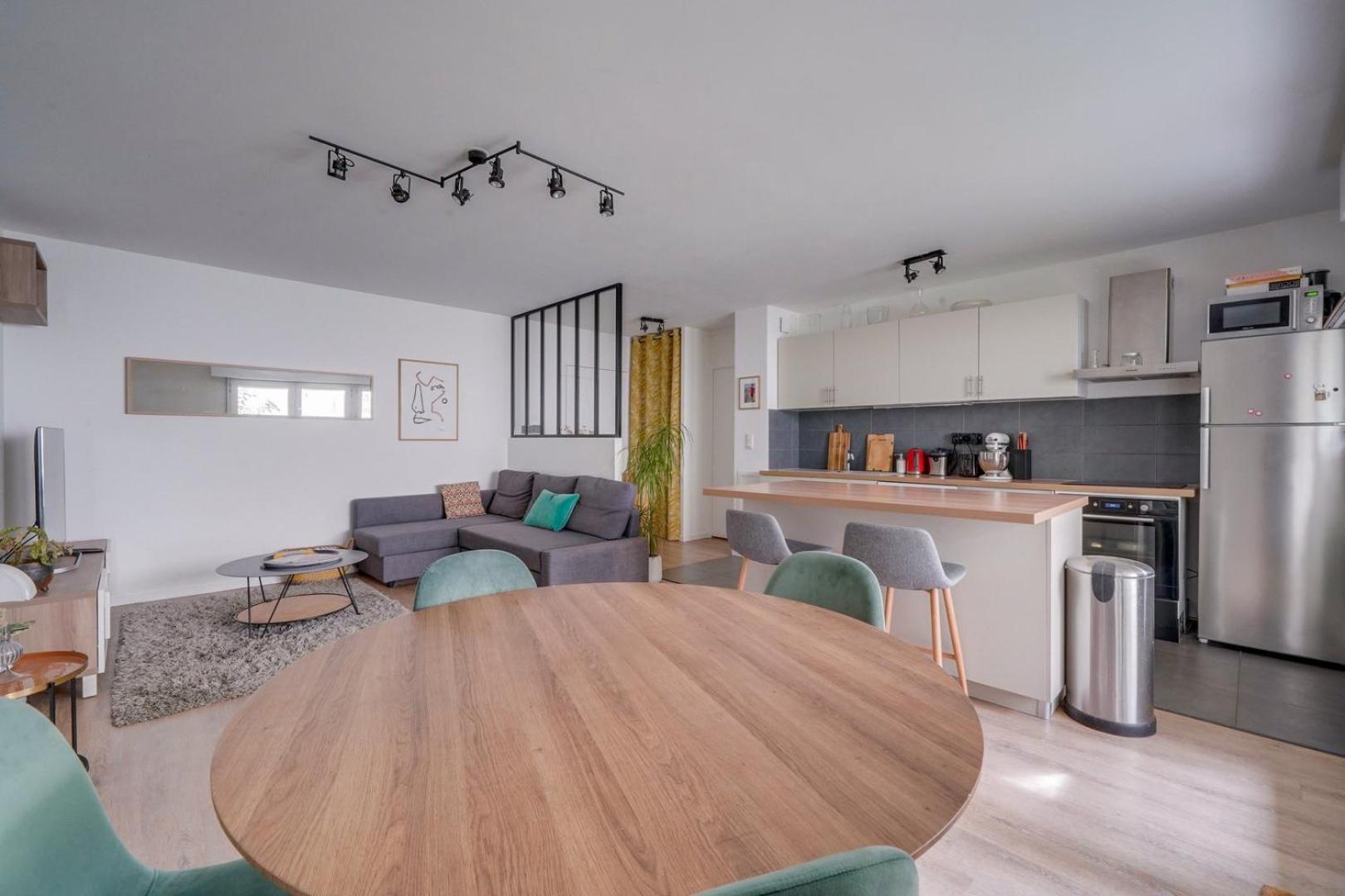Pleasant Flat In Bordeaux With Terrace And Parking Apartment Exterior photo